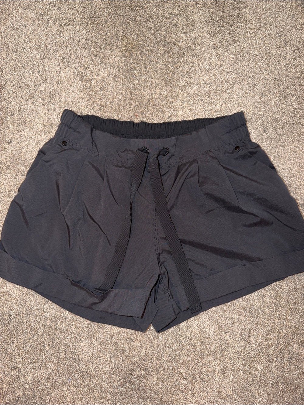 Lululemon Spring Break Shorts Black size 8